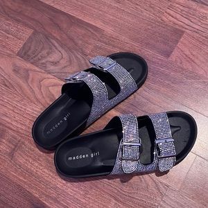 Madden Girl Diamond Sandals Size: 8 Color: Black
